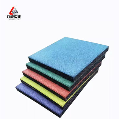 Excelente resistência à abrasão Linha de produção de folhas de borracha de butil para automóveis Faixa de temperatura de -50C a 110C